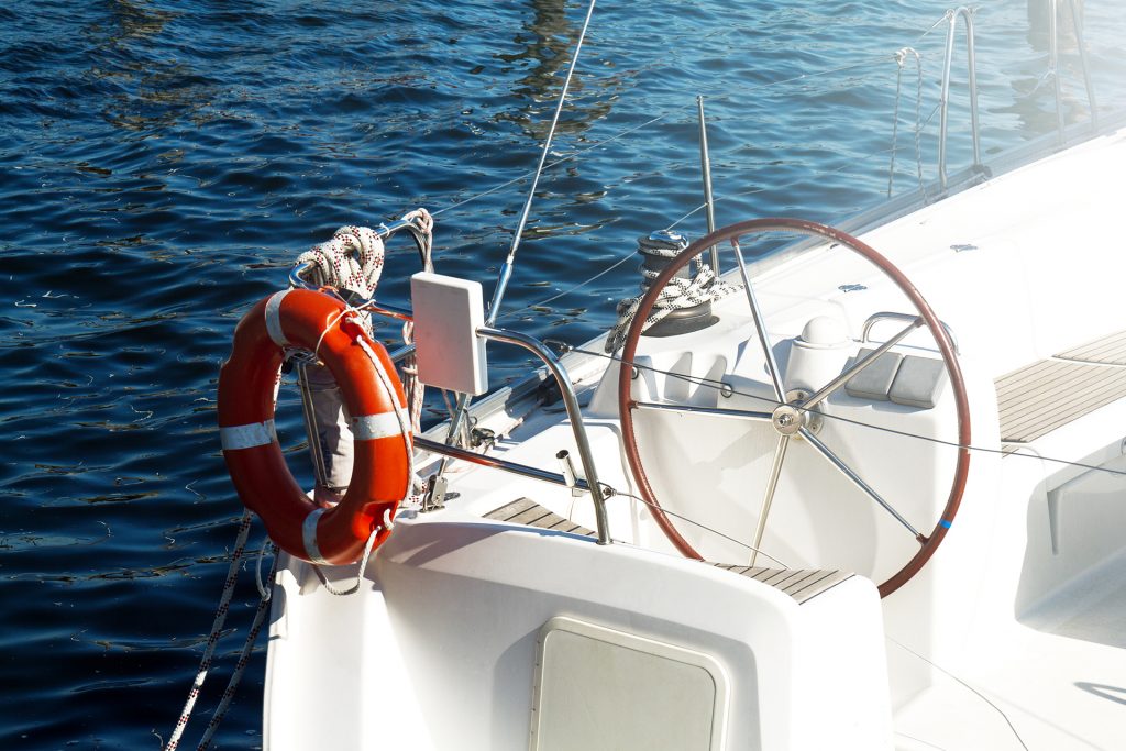 vue de la barre d'un bateau